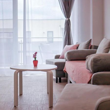 Astoria Rose Apartment Navodari Bagian luar foto