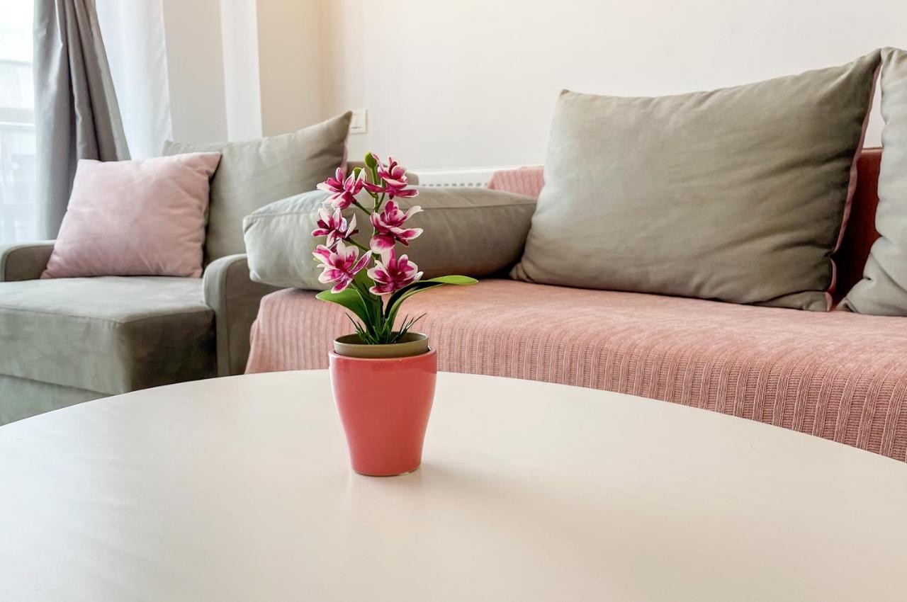 Astoria Rose Apartment Navodari Bagian luar foto
